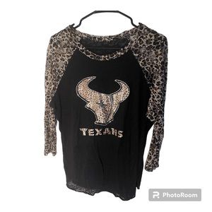 Women’s large Texans shirt